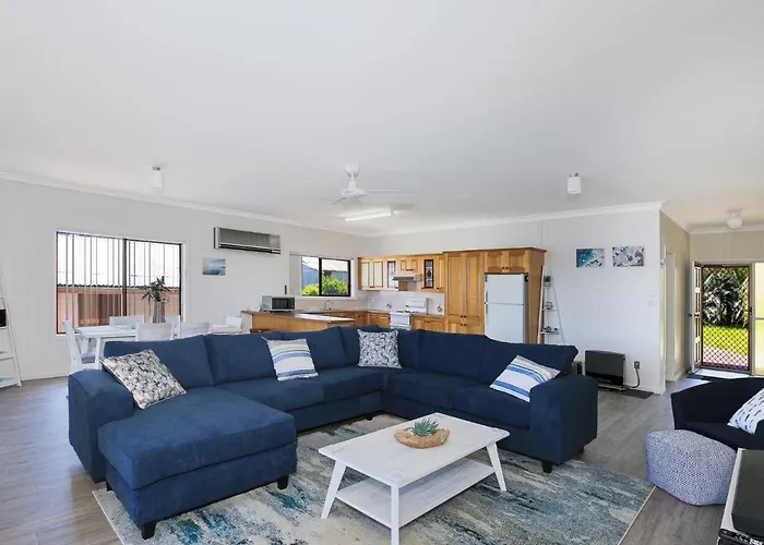 Bayview I Absolute Waterfront With Jetty I 5 Mins To Hyams Beach